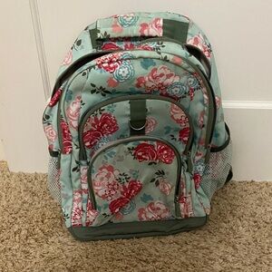 Pottery Barn Teen Beige and White Label Close-Up